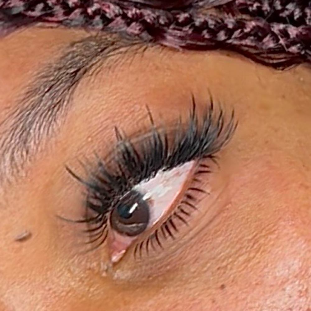 Wet Set (Dark Classic/Mascara) at Meshae’s Divine Touch in Nashville, TN