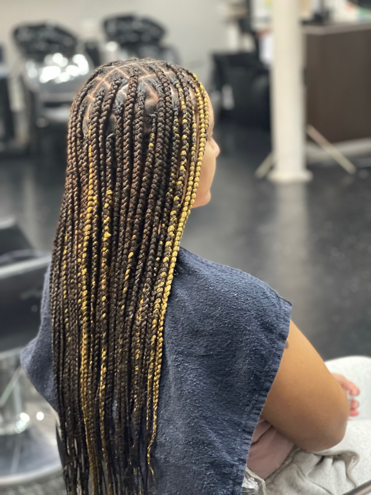 Medium Knotless Braids