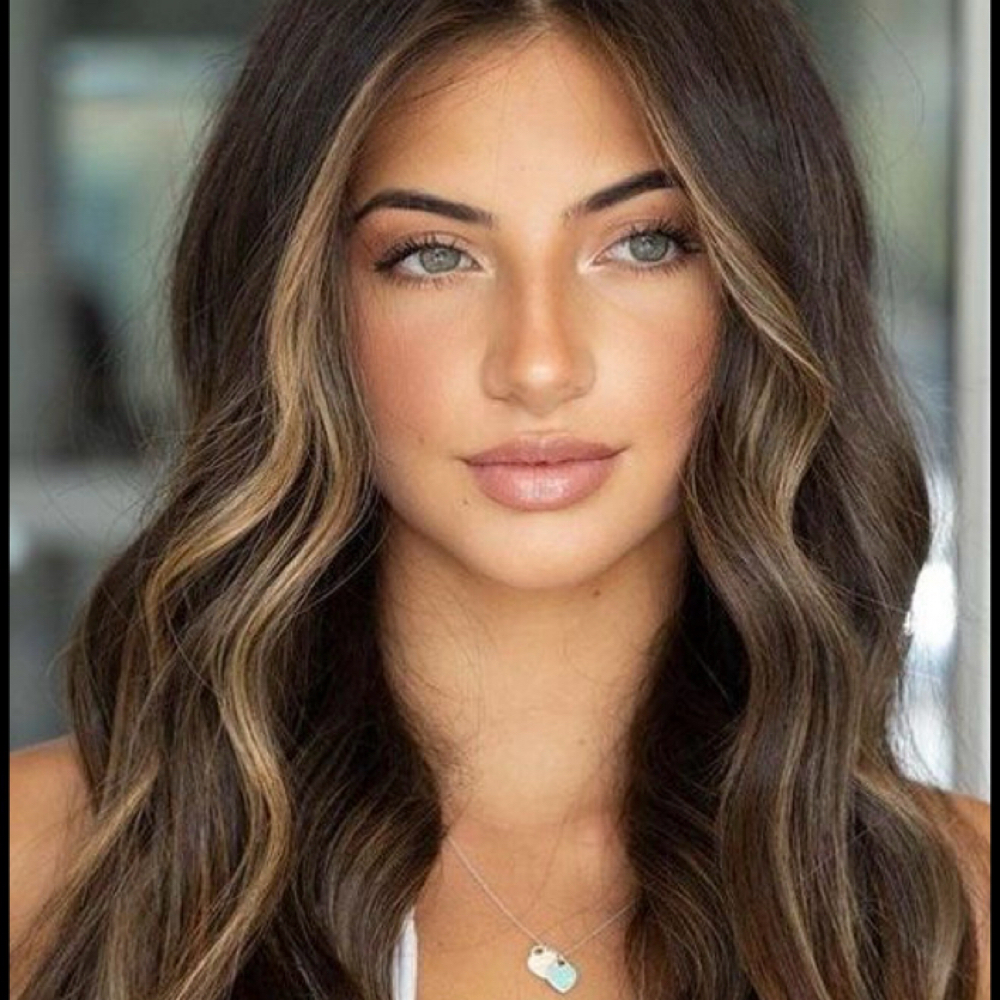 Mini Highlight at Roots & Boots Hair Studio in White House, TN