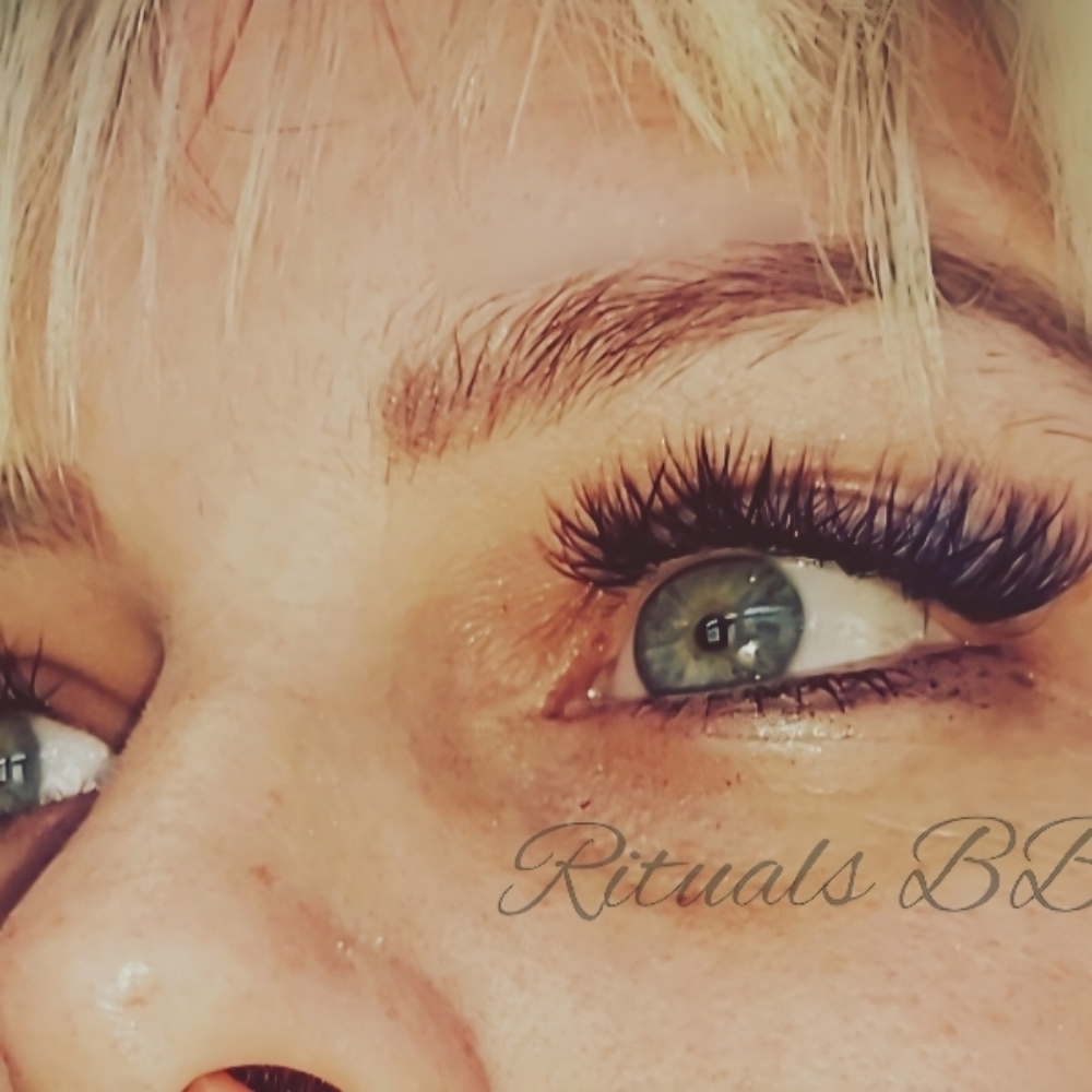 HYBRID FULL SET at Rituals Lash Academy LLC in Joshua, TX