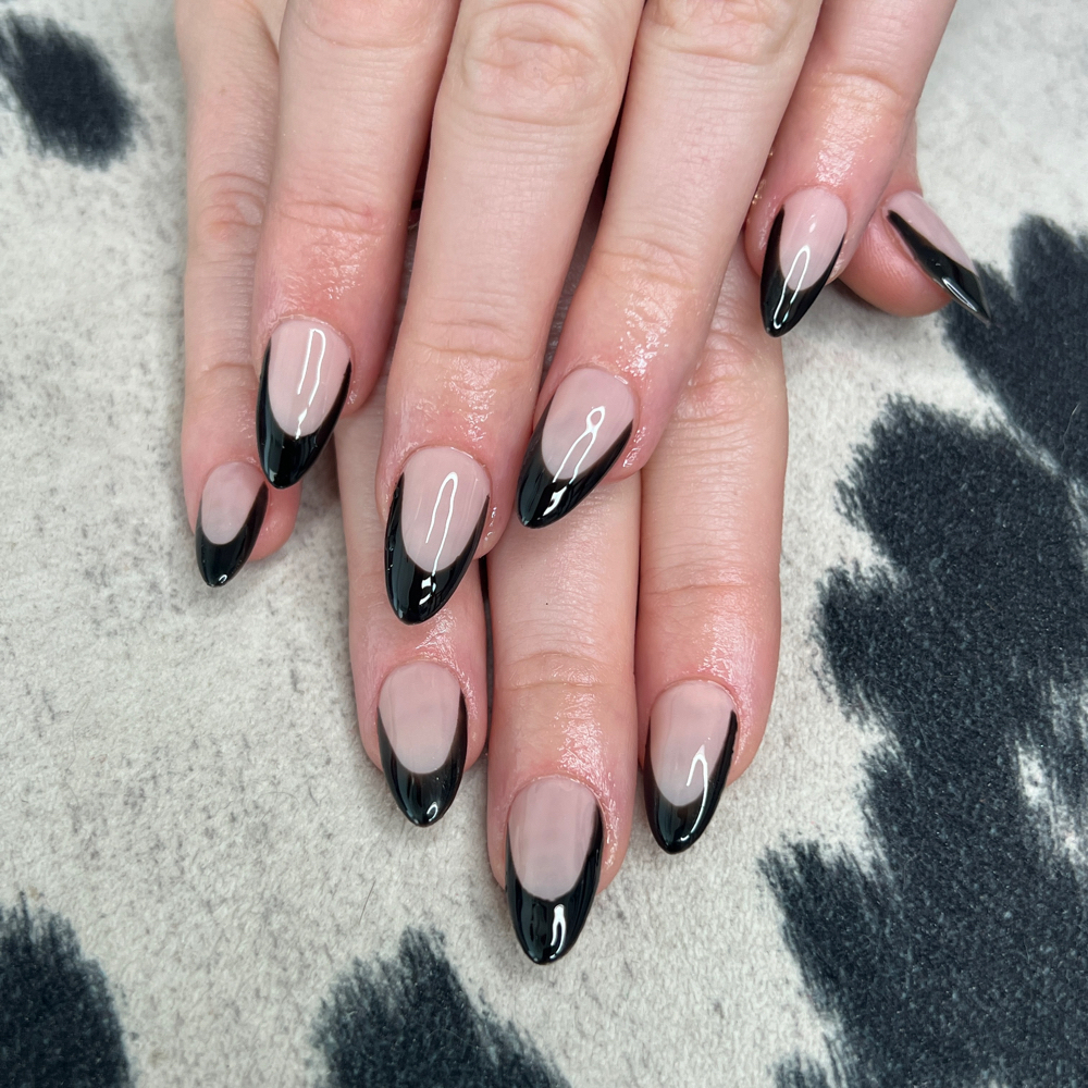 French Tip Nail Art