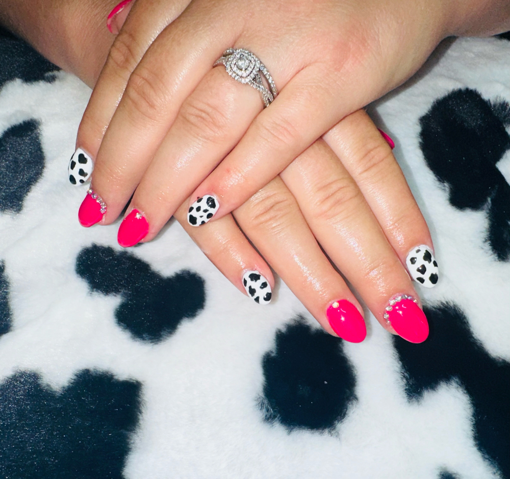 Acrylic Nail Enhancement (Medium)