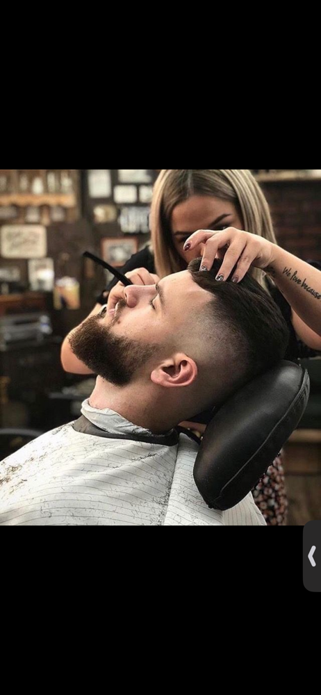 BEARD TRIM & LINEUP BLADE SHAVE