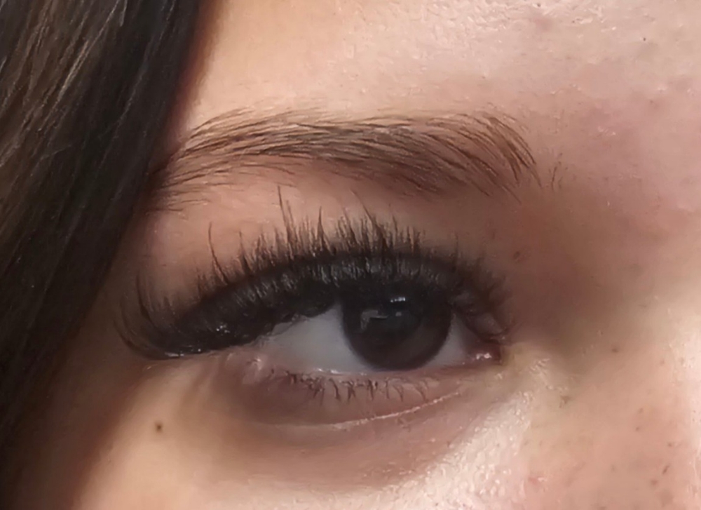Wispy LED Lash Extentions