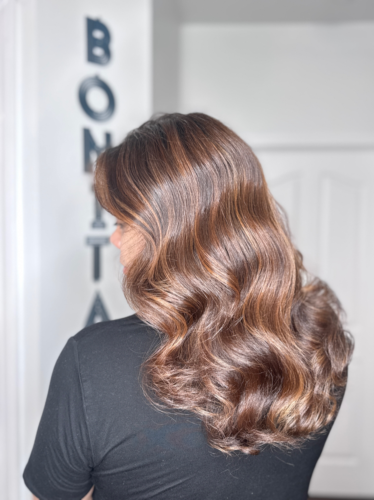 Blow Dry at Q_Bonita_colina in Houston Tx, TX