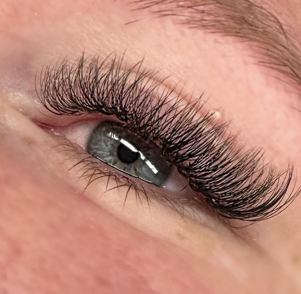 Light Volume Lashes