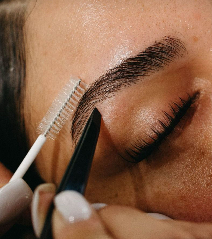 Eyebrow Lamination