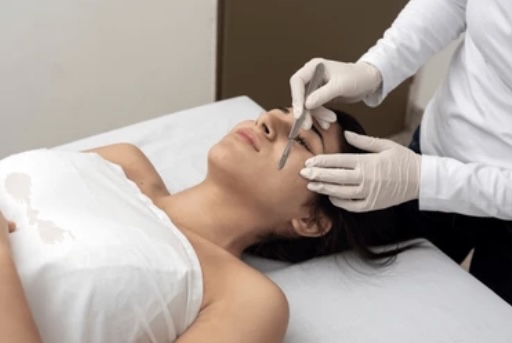 Dermaplaning + LED