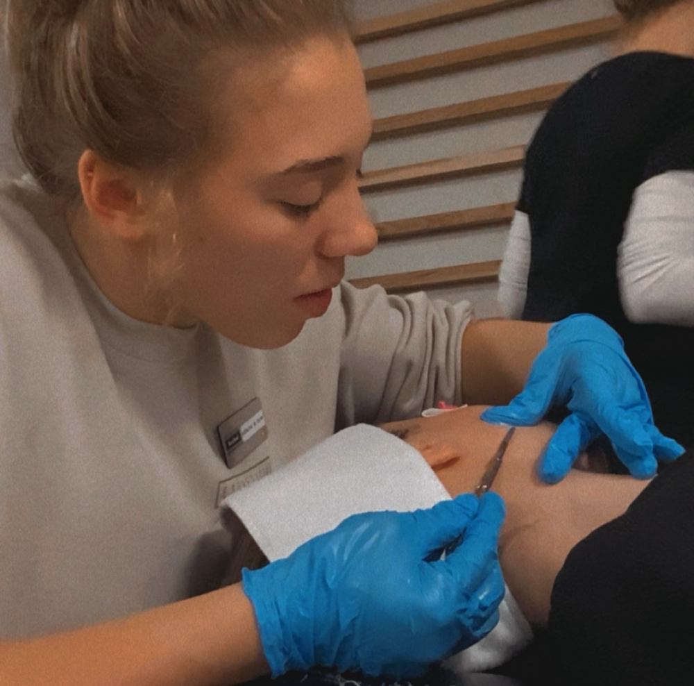 Dermaplane Facial