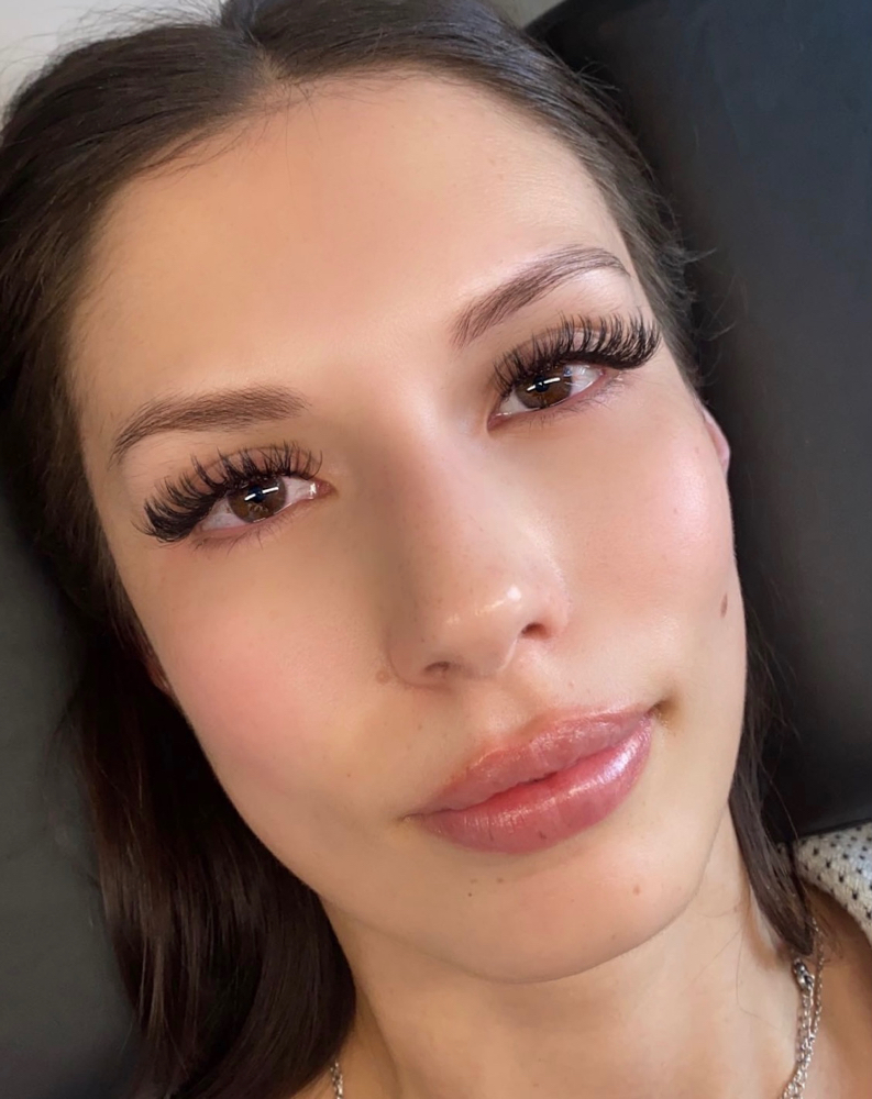Custom Eyelash Extensions