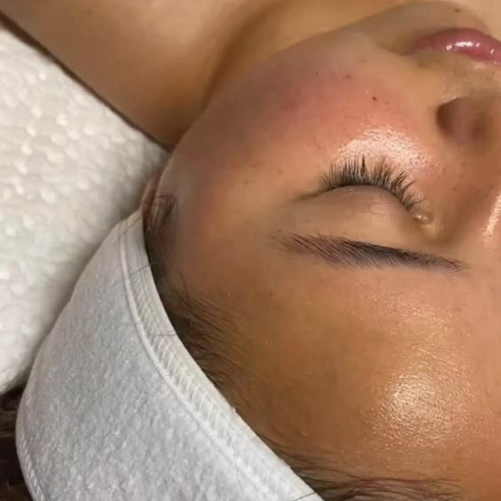 Enchanted Signature Facial 60 Min