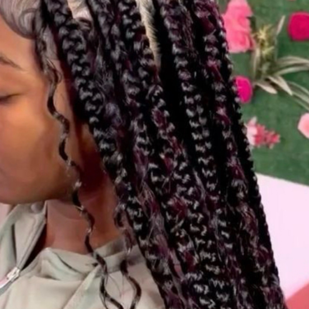 Jumbo Boho Knotless Braids at The Pink Suite in teaneck, NJ