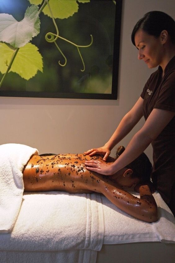 Facial + Back Cleanse at DaisyEsthetics in Ukiah, CA