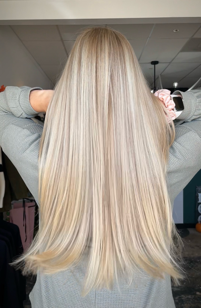 Full Blonding + Signature Blowout