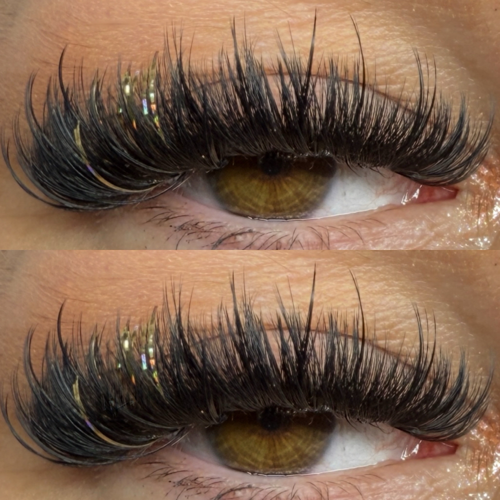Full Set Volume Lash Extensions at Bellezza In A Blink LLC in Kittanning, PA