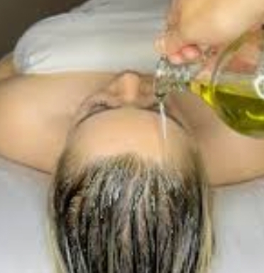 Relaxing Scalp Oil Massage