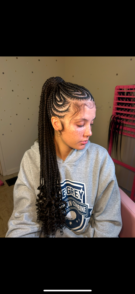 Braided ponytail with designs