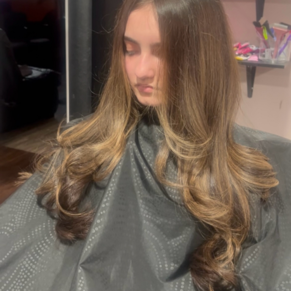Treatment & Blowout at XclusiveBeauty in River Rouge, MI