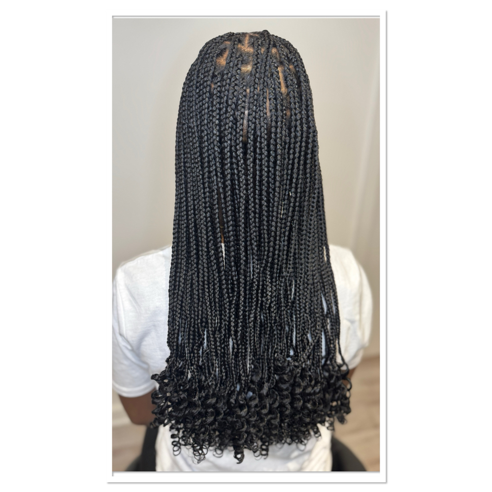 KNOTLESS BRAIDS SEMIDIUM WAIST