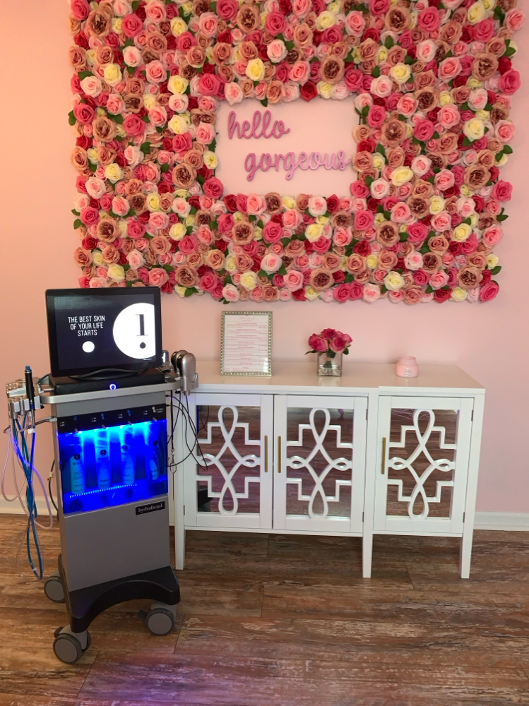 The Deluxe Hydrafacial Experience