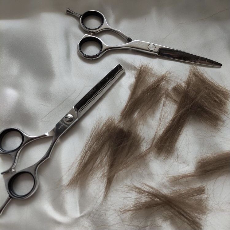 WOMAN’S HAIRCUT + BLOWOUT