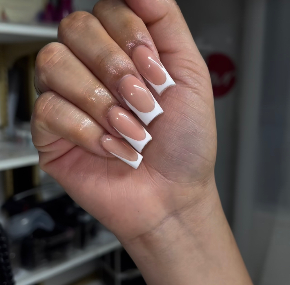 Cut set at The Beauty Bar in Cleveland, TX