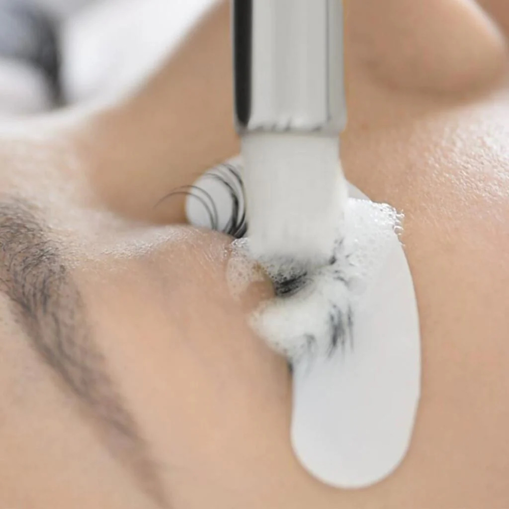 Lash Bath