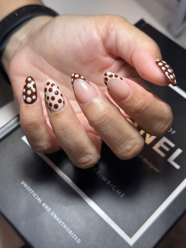 Hand painted nail design intermediate at LUXOR BEAUTY BAR in ALPHARETTA, GA