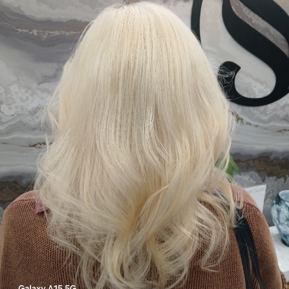 White Out Blonde Technique