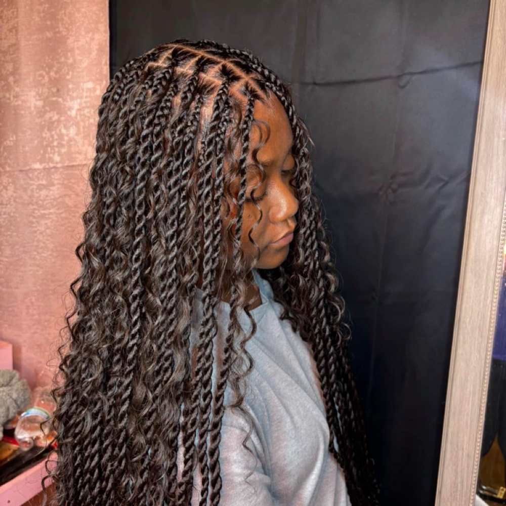 Island Twist Butt Length at The Boujee Experience in Whigham, GA