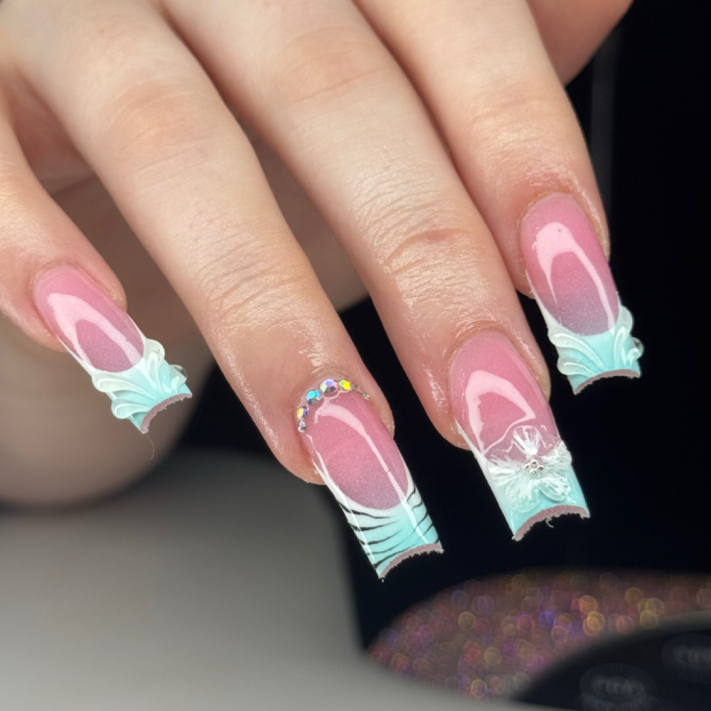 Medium Acrylic Set at miaxclaws in Baytown, TX
