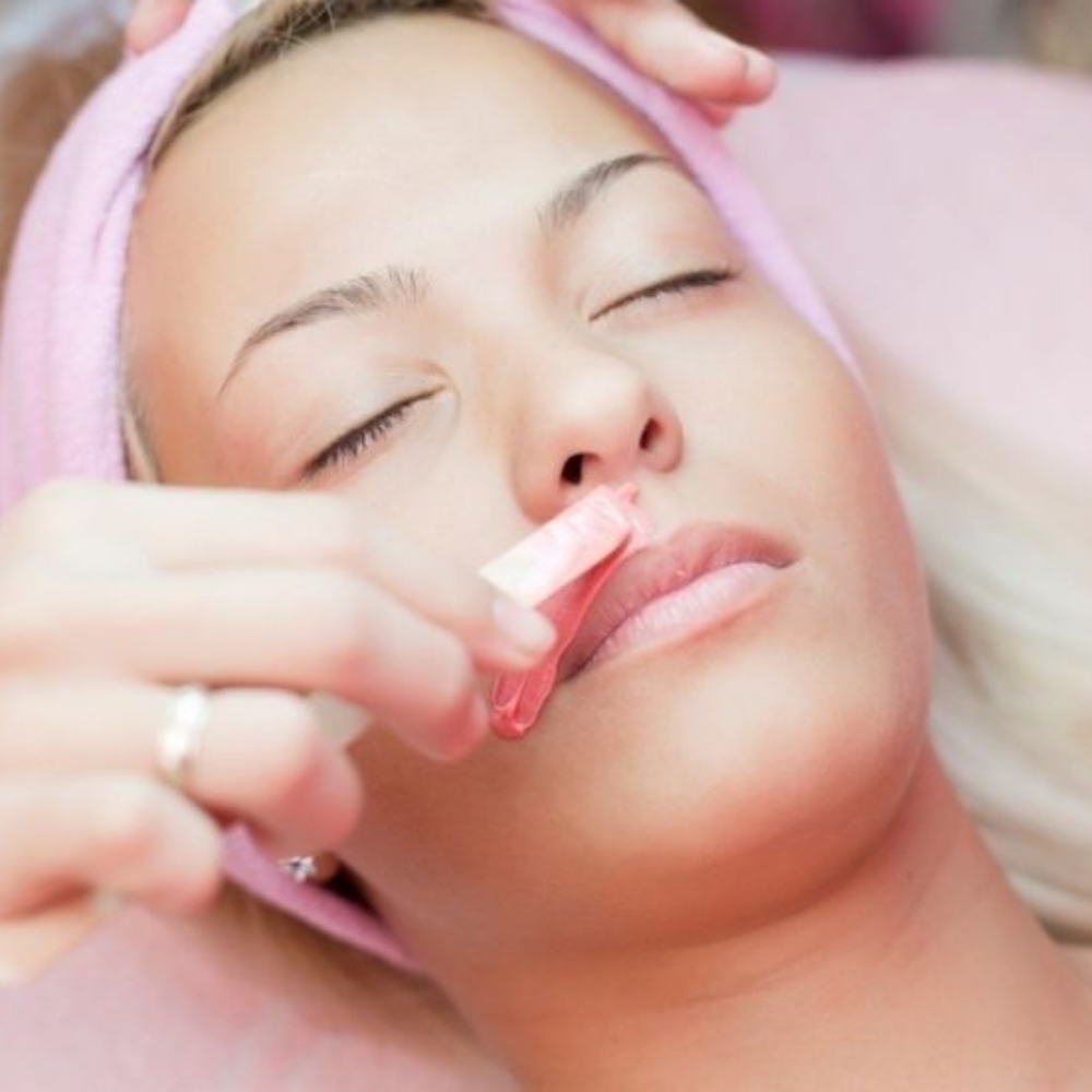 LIP WAXING (UPPER)