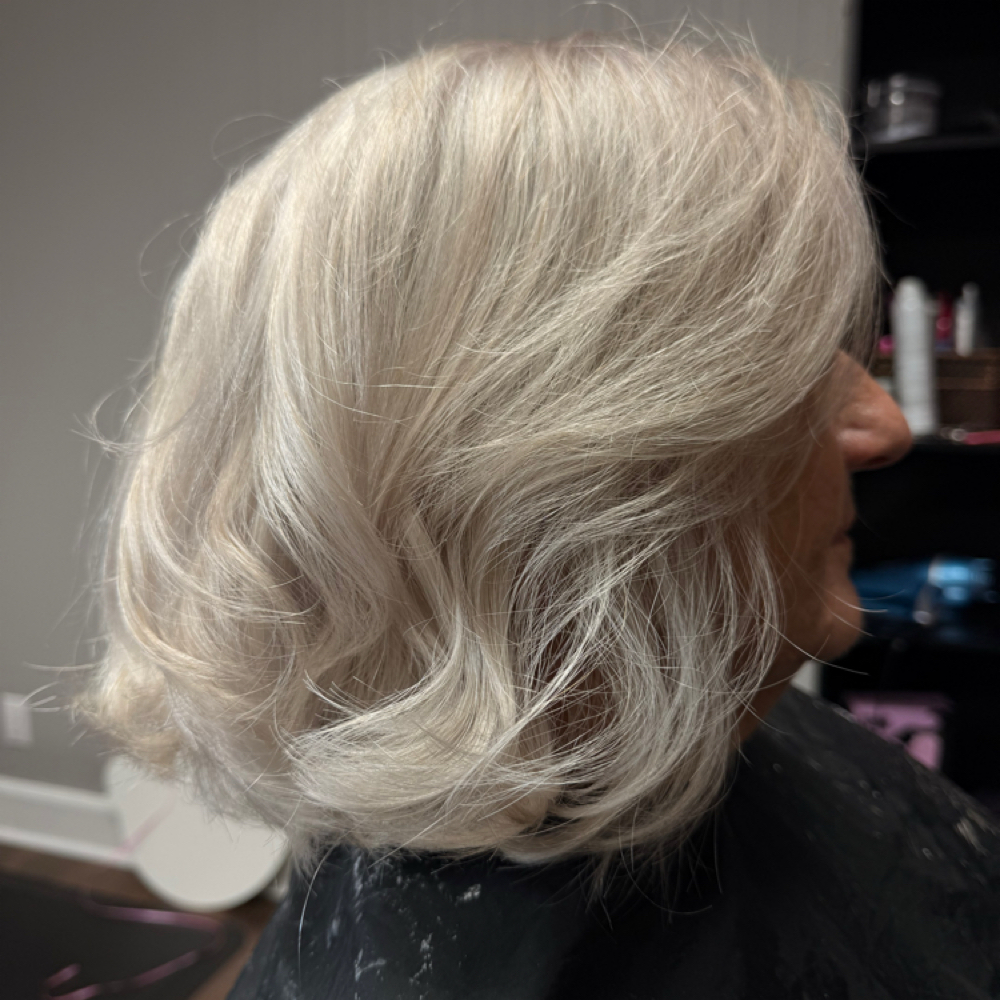 Womens cut at POP of Paducah in Paducah, KY
