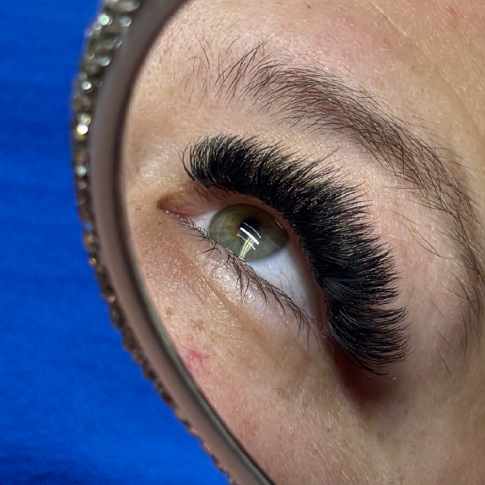 MEGA LASH SET at EyeConic Lash in Dayton, OH