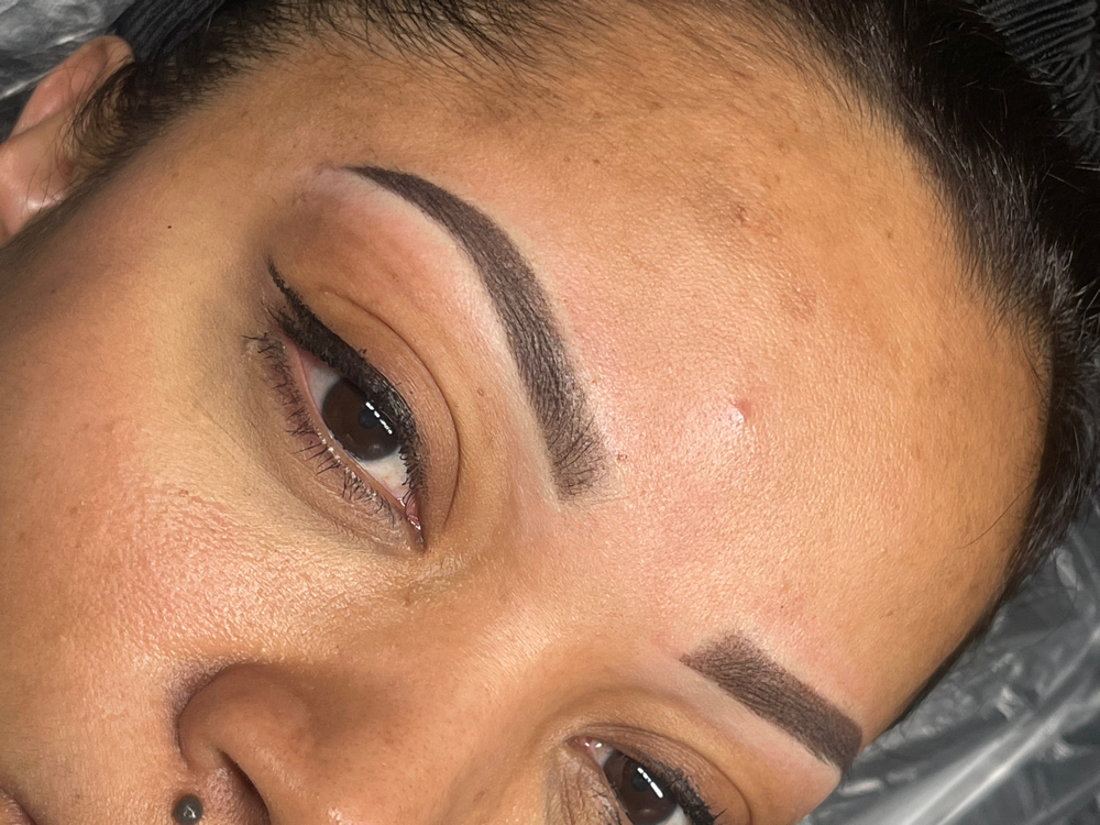 Correction Cover-Up / Ombré Brows