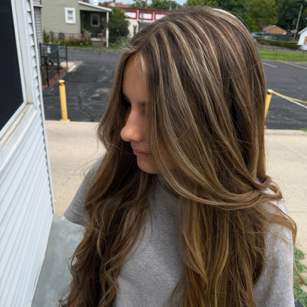 Patrial Foil Highlight at Hair & Nails By Han in Marion, OH