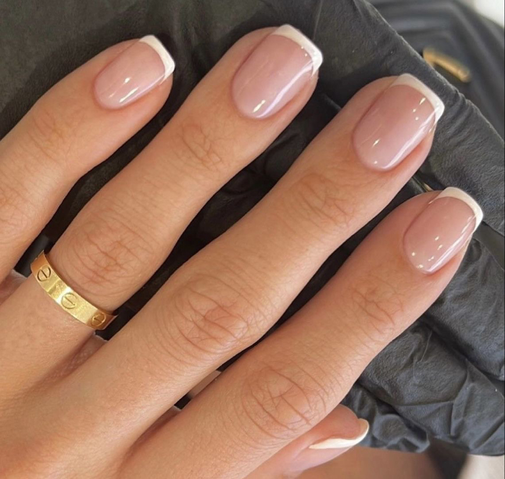 Luxury Glow Manicure