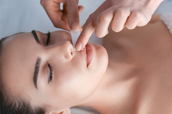 Lip & Chin Wax