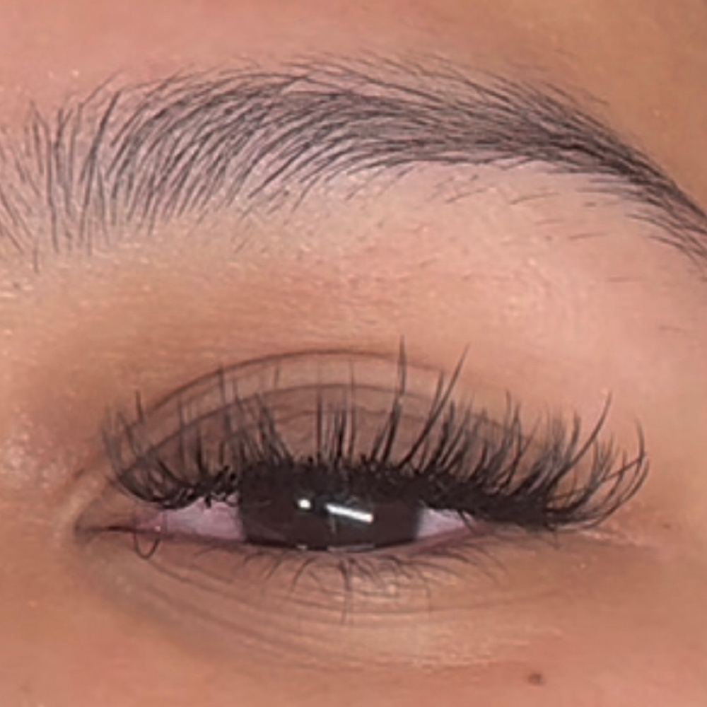 CLASSIC FULL SET at The Lash & Beauty Lounge LLC in Pearland, TX