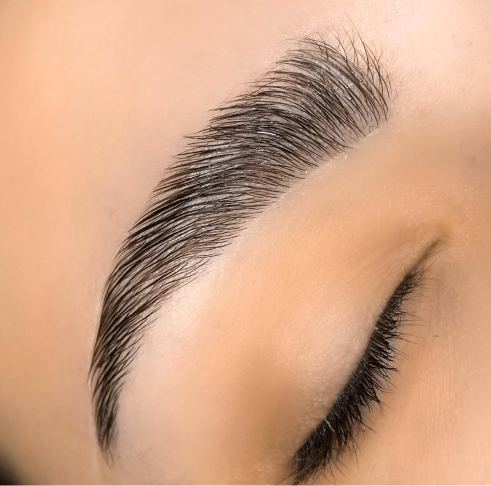 Brow lamination + Shaping + Wax