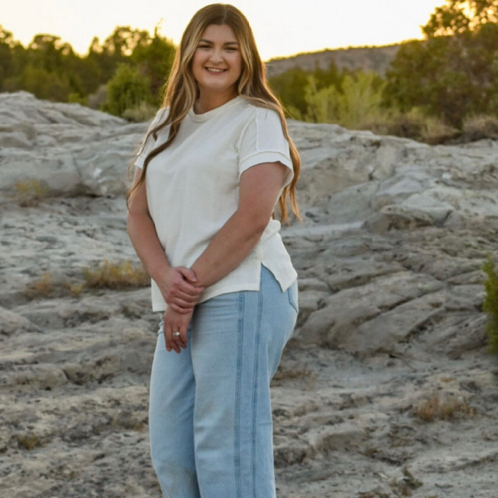 Services With KELSEE at Lola Lash Studio in Vernal, UT