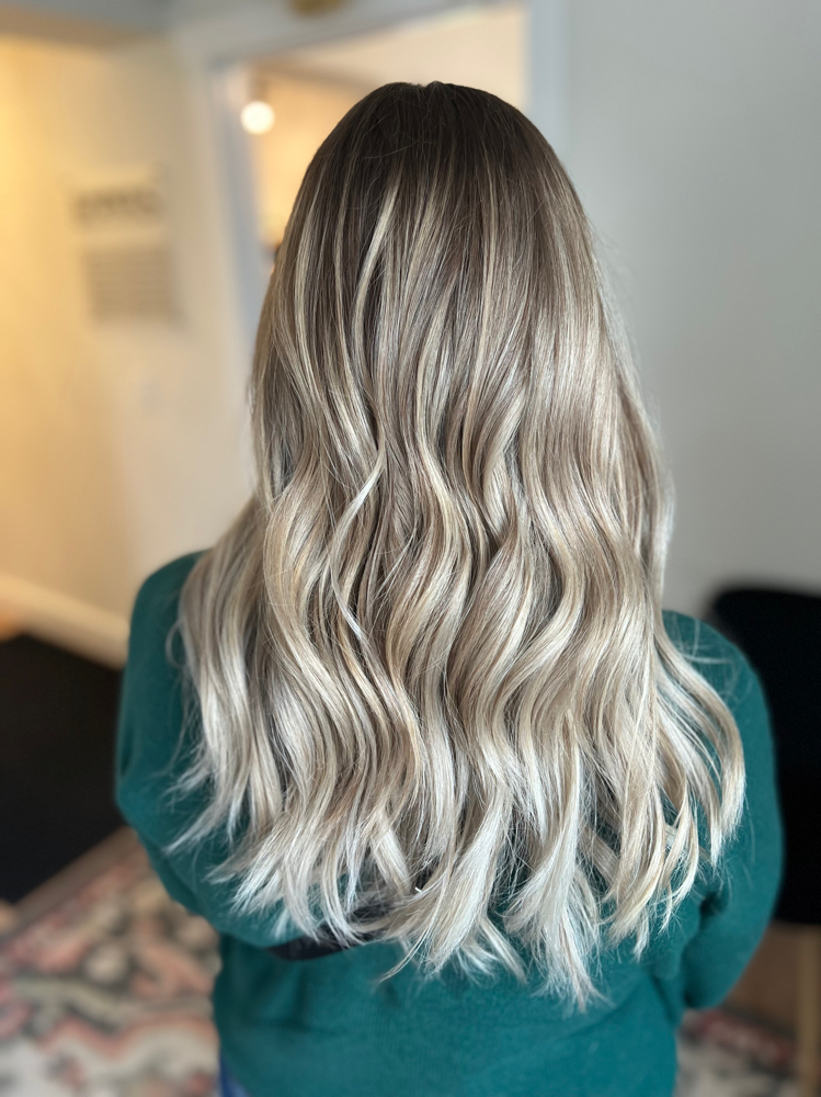 Tip Out (balayage add on)