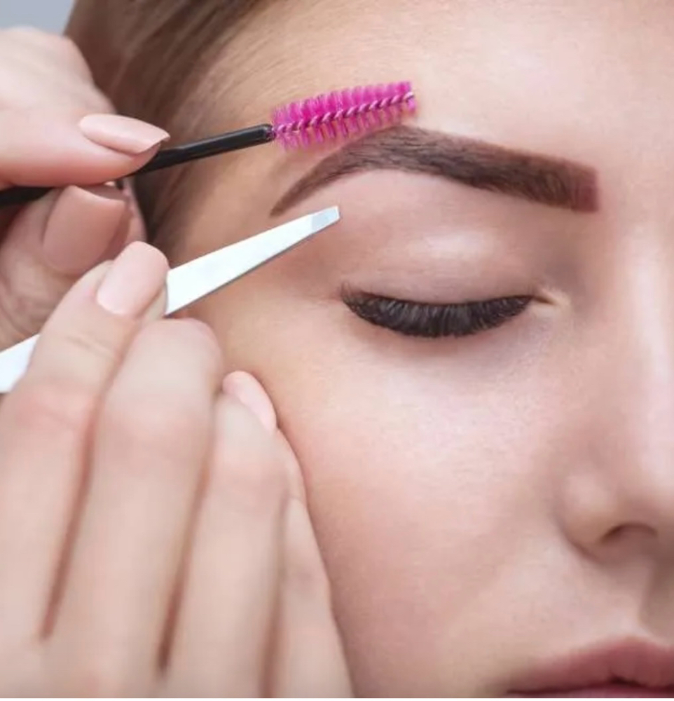 Brow Shaping/wax/tweeze