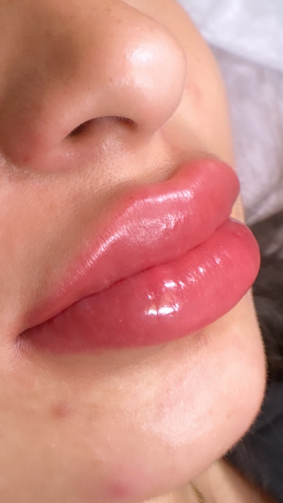 Lip blush