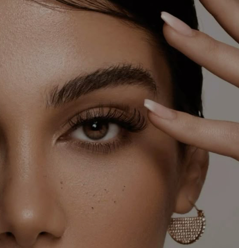 Brow Shaping & Lamination