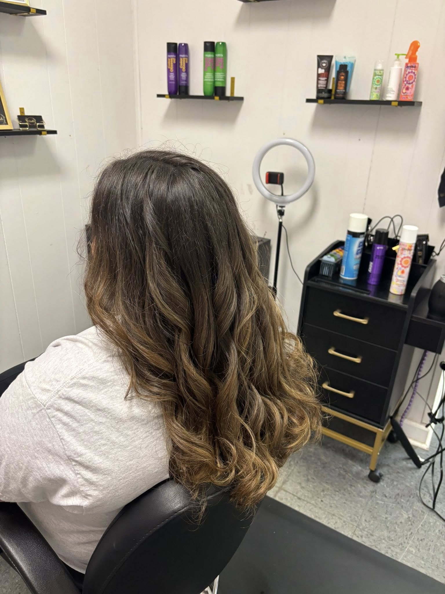 Women's Shampoo, Cut & Style