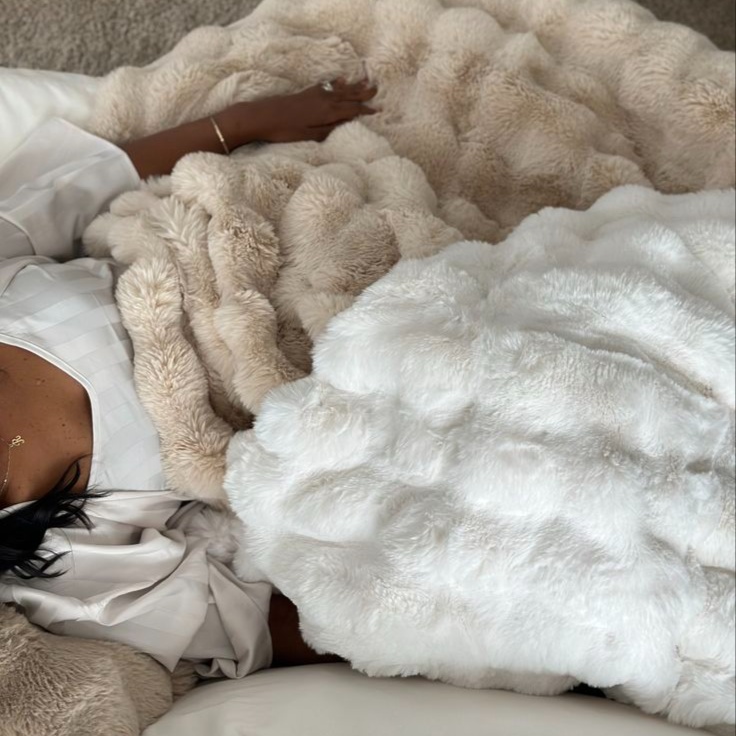 Heated Blanket at KNR Aesthetics in Brandon, FL