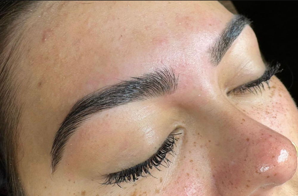 Brow Shape & Stain