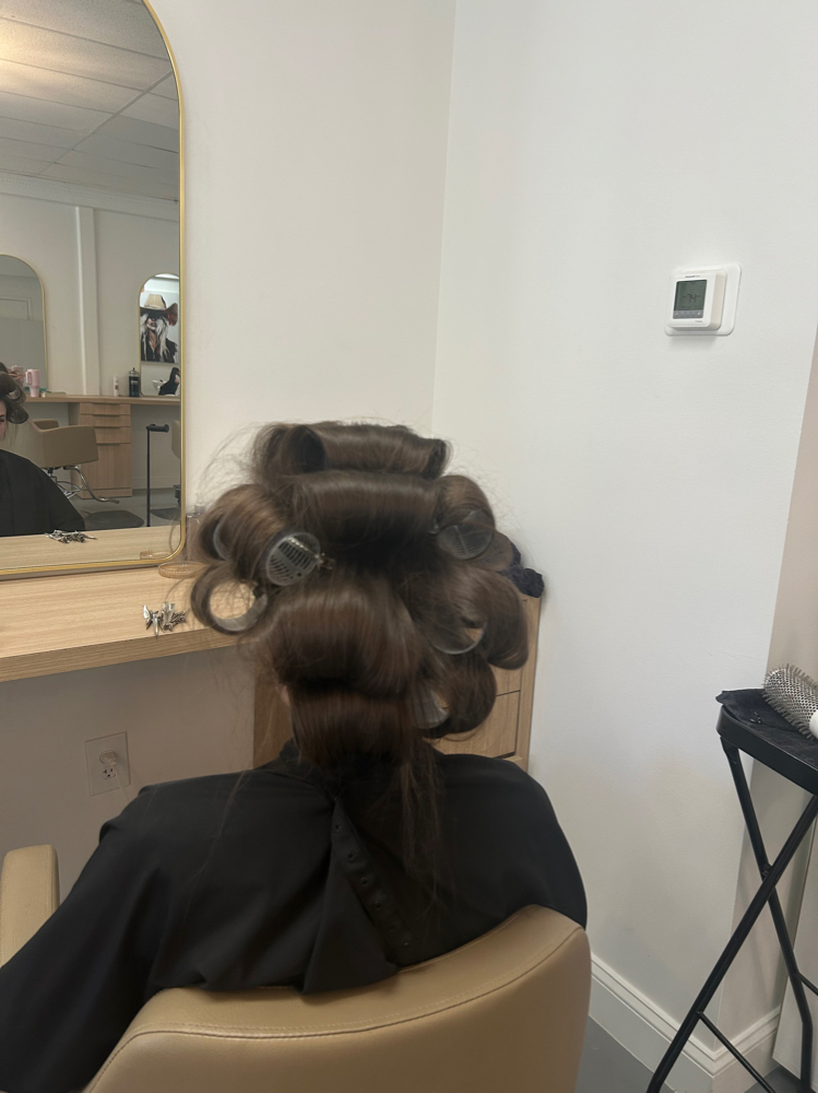 Luxury Roller Blowout