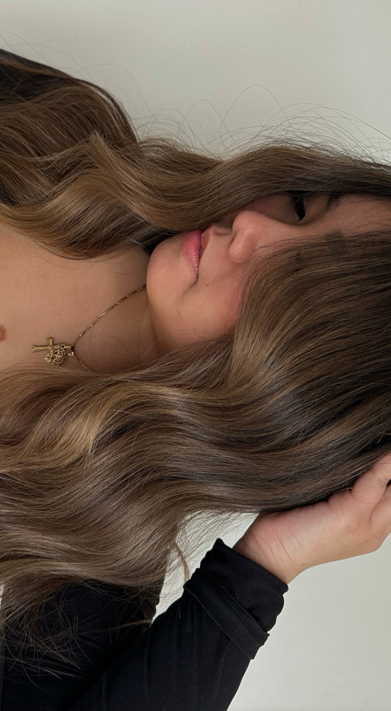 BRONDE BABE